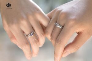 Nhaanc cặp tình nhâ, phù hợp cho tất cả các đôi yêu nhau