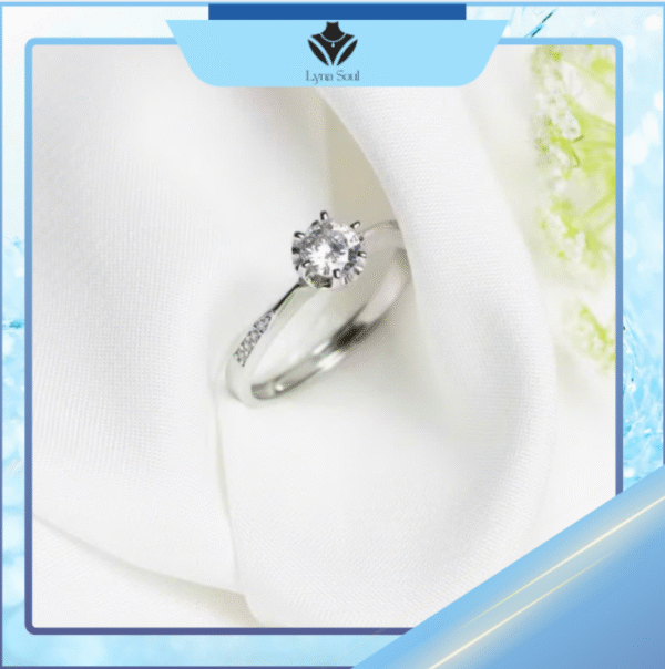 Nhẫn bạc nữ Lyna Soul 𝐋𝐮𝐜𝐲 𝐅𝐢𝐧𝐞 𝐑𝐢𝐧𝐠 S925 đính đá 4mm kim cương nhân tạo cao cấp - Ảnh 3