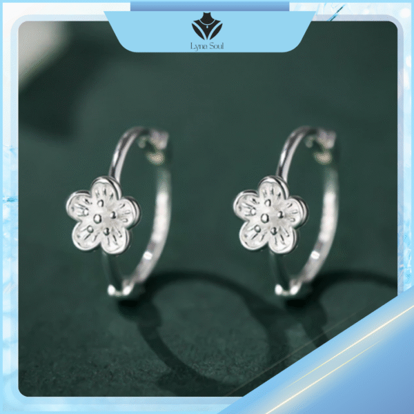 Khuyên tai bạc nữ Lyna Soul B0595 – Tròn bấm hình hoa mận S925 thanh khiết, tinh tế - Ảnh 3